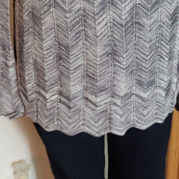 White House Black Market Pullover Sweater - Picture 5 of 6